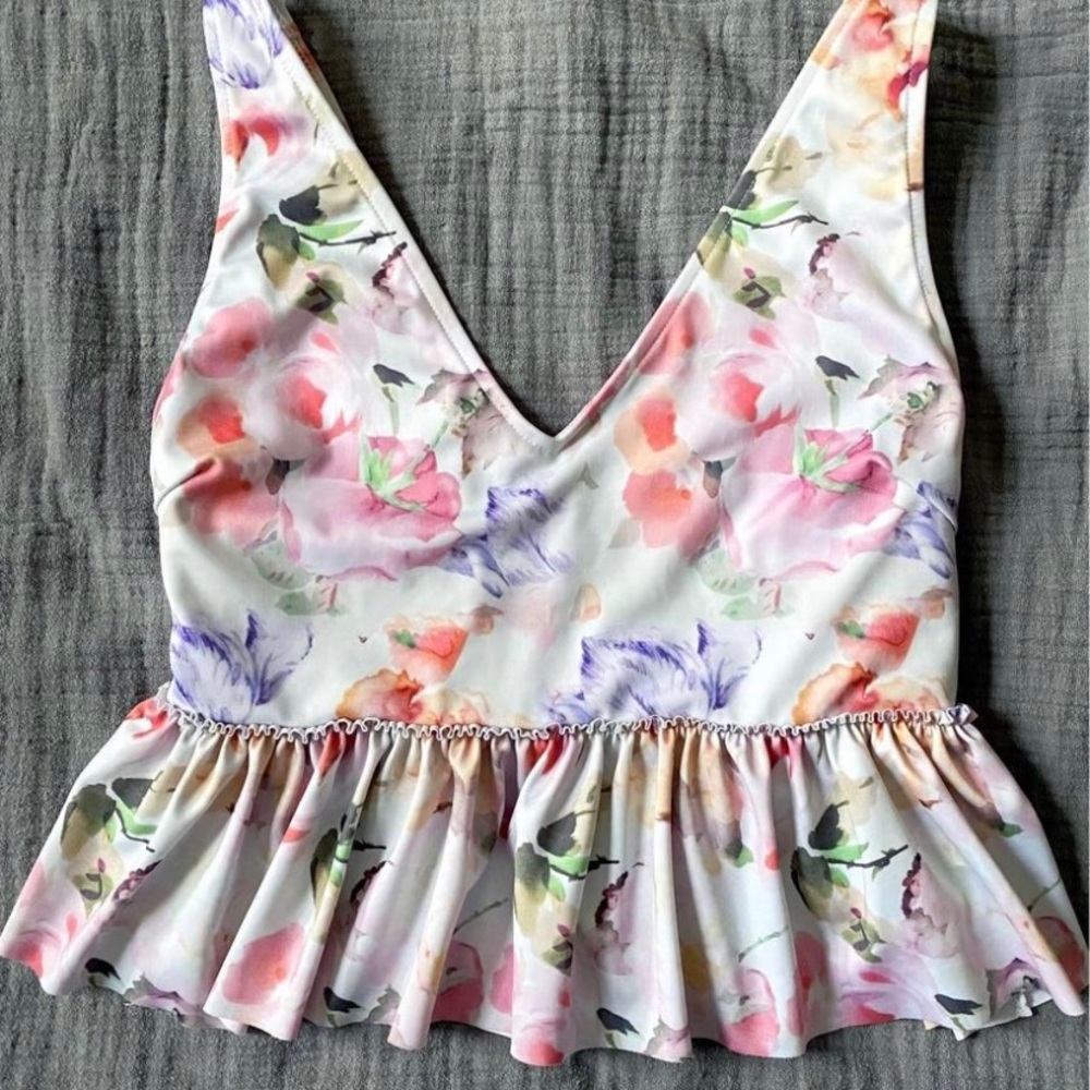 Medium Kortni Jeane peplum top